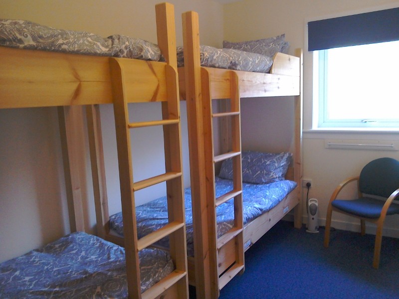 4-bunk-room-800x600 4-bunk-room-800x600