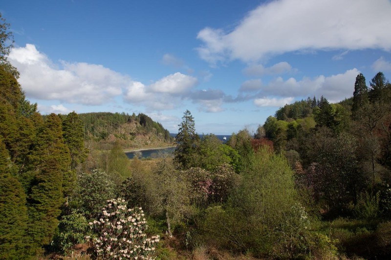 Castle-Gardens-Looking-Over-Loch